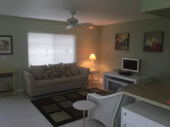 2202 Clubhouse Dr Unit 179, Sun City Center, FL 33573