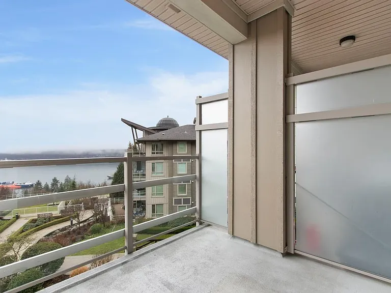 580 Raven Woods Dr #405 — Photo 9