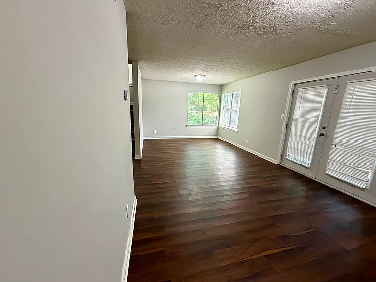 8588 Creekwood Way — Photo 5