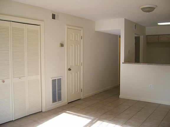 4th image of 7000 Yorktown Dr