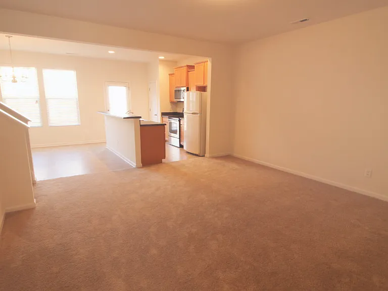 216 Cross Blossom Rd — Photo 2