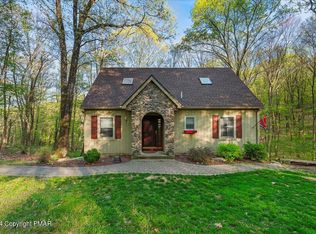 124 Foxcroft Dr, Saylorsburg, PA 18353