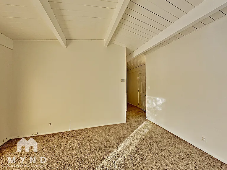 942 Curti Dr — Photo 5