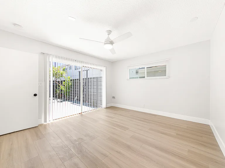 11126 Crenshaw Blvd #1 — Photo 11