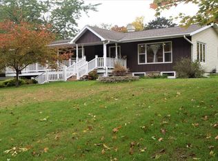 420 S Harrison St, Waupaca, WI 54981