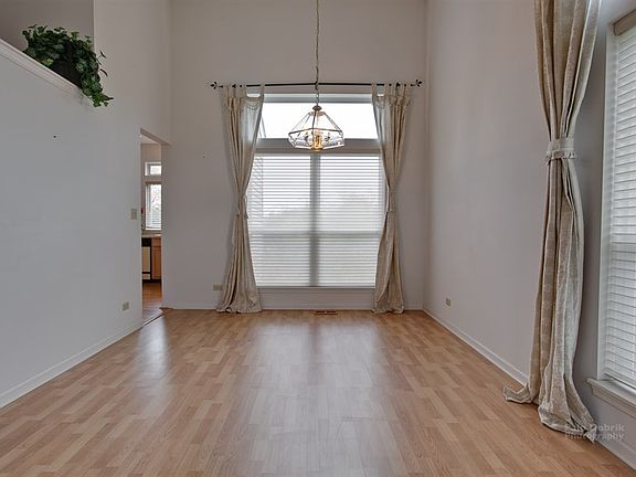 4th image of 1429 Vineyard Dr