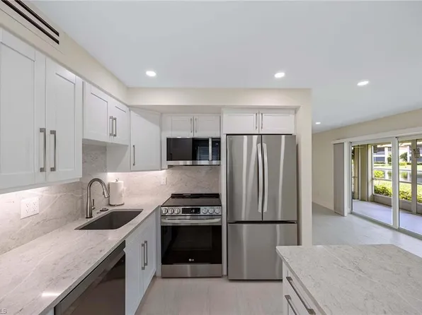 1155 Sandpiper St, Naples, FL