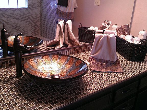 Downstairs guest bathroom