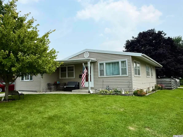 1519 N Adams Ave, Mason City, IA 50401