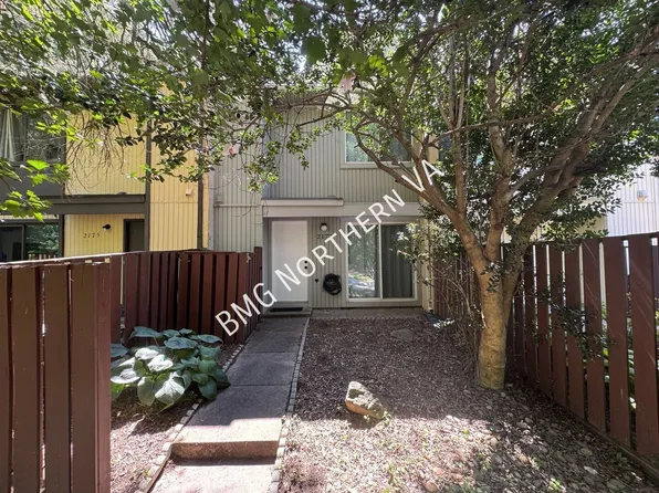 2177 White Cornus Ln, Reston, VA 20191