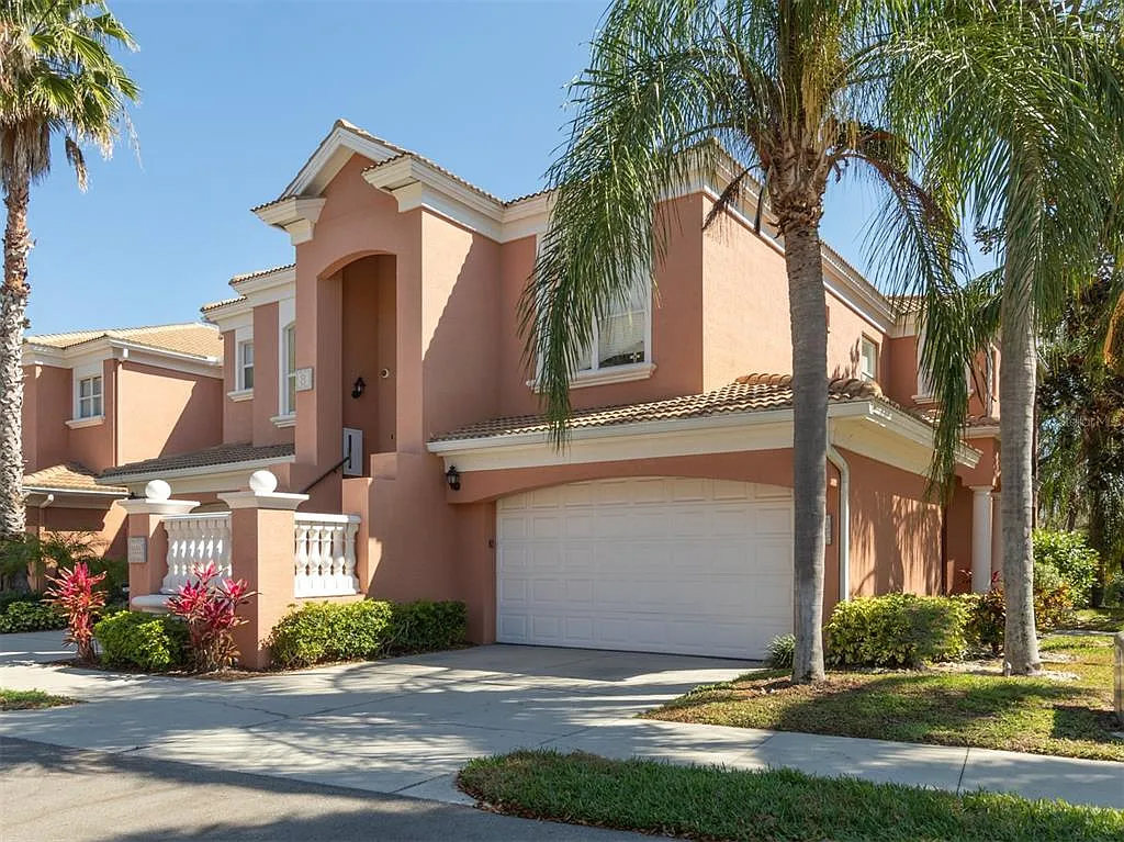 3 bed, 3.0 bath, 2039 sqft, $5,000 — Photo 1