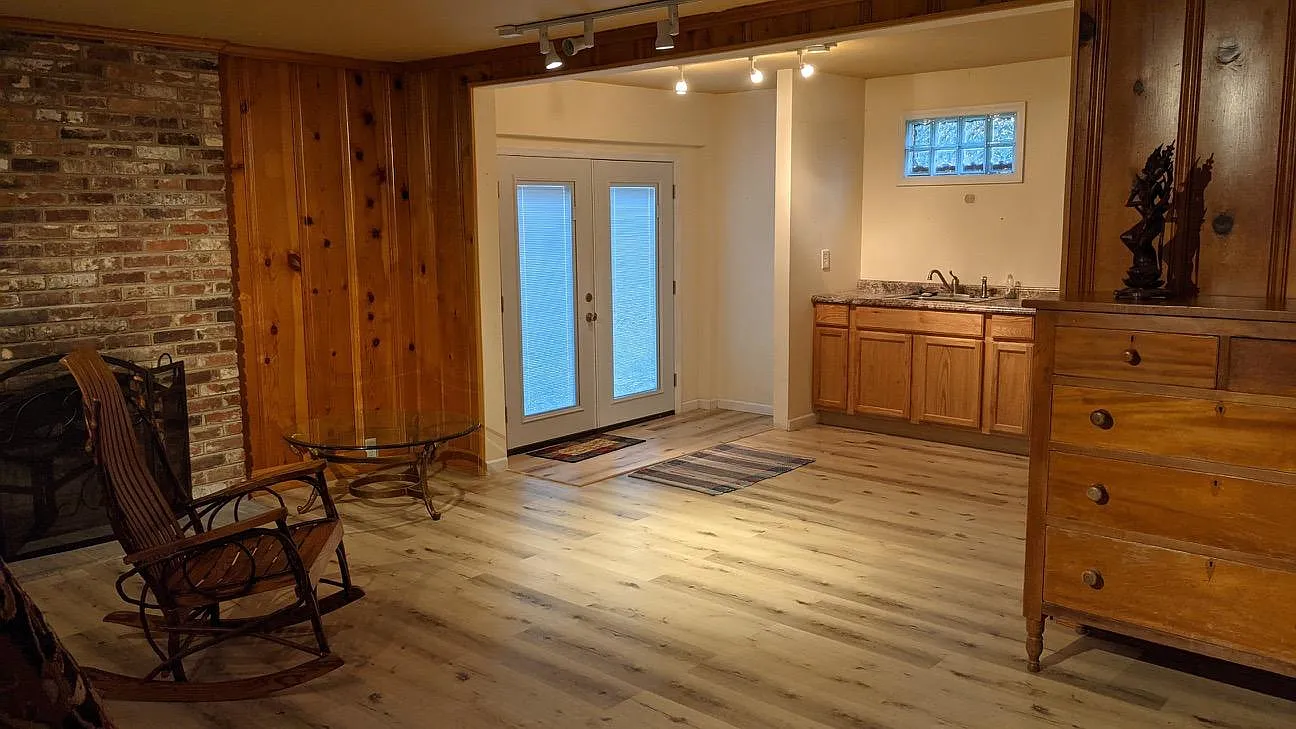 Studio, 440 sqft, $1,100 — Photo 2