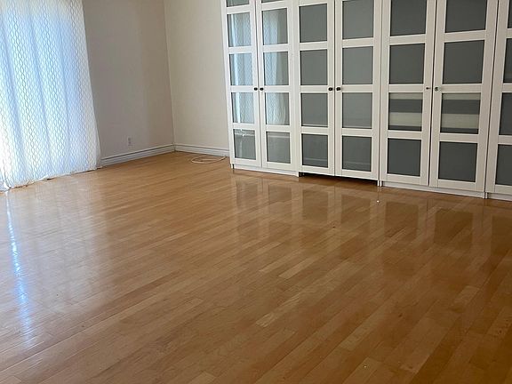 3rd image of 1461 Echo Park Ave APT 1