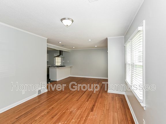 5th image of 4944 Lynbar Ave