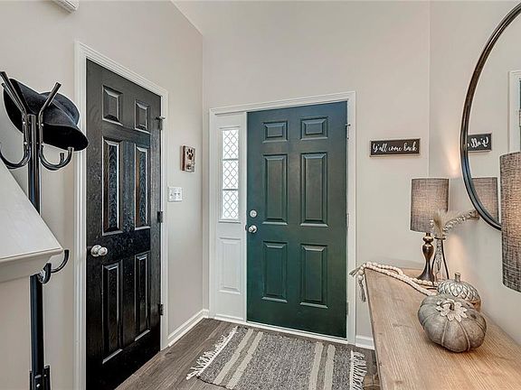4th image of 951 Retford Dr
