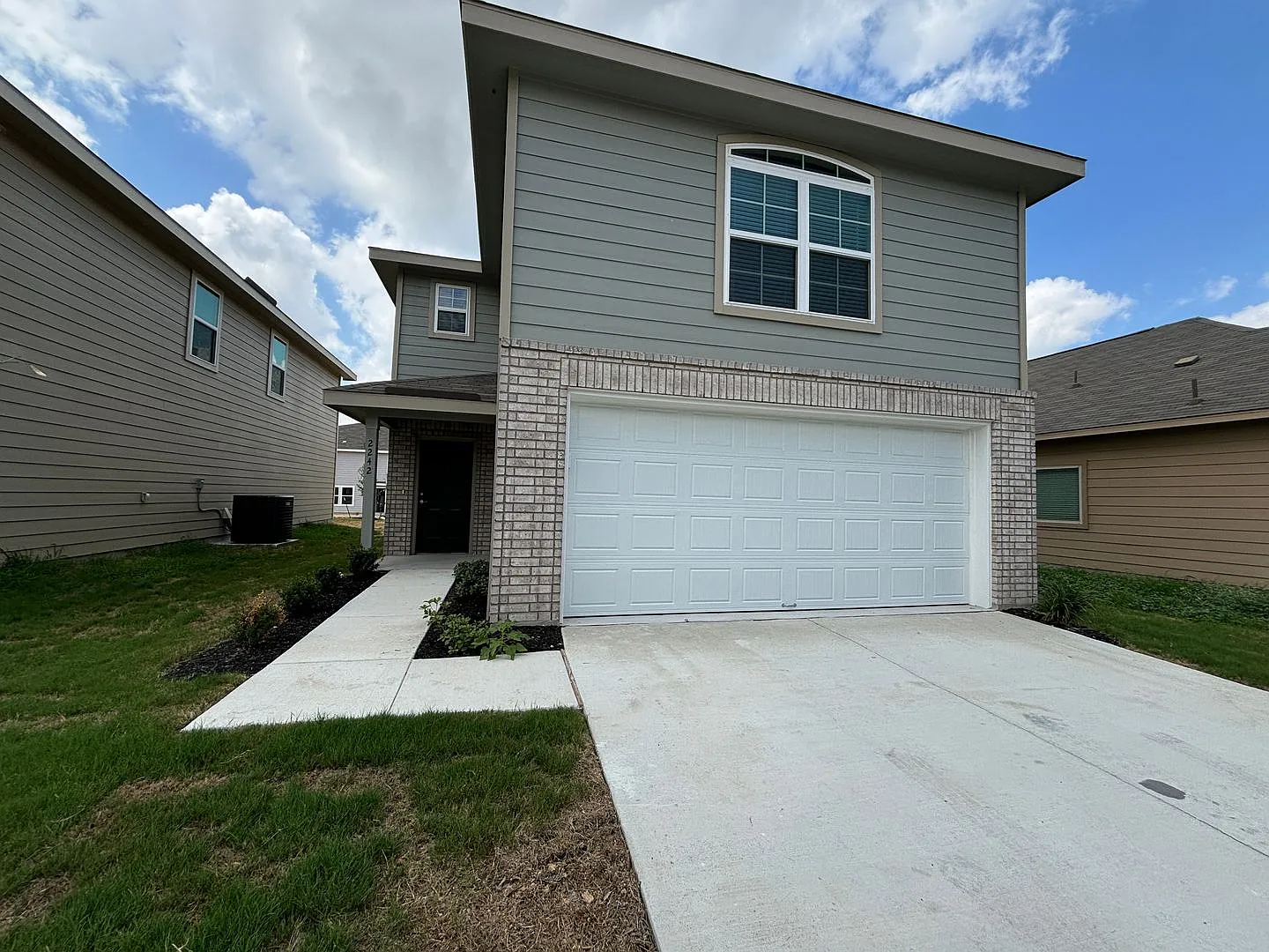 2242 Dry Moss Way, San Antonio, TX 78224 | Home for Rent 78224 — Photo 2
