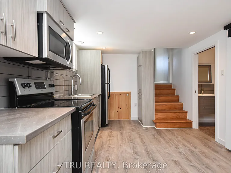 1847 Walkley Rd #B — Photo 15