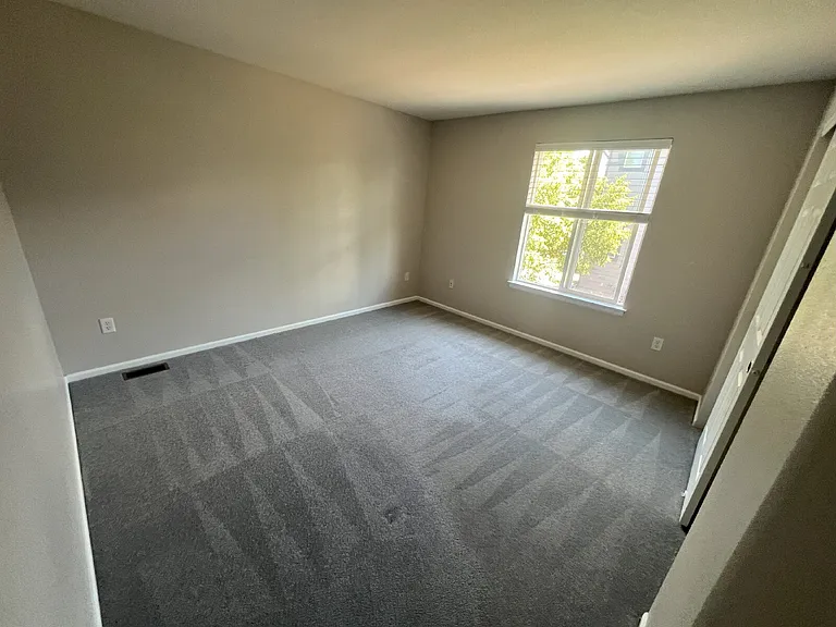 5420 Heatherton Ln — Photo 14