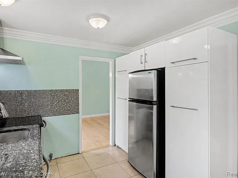 44820 Yorkshire Dr — Photo 6