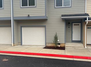 935 Arthur Ave APT B, Cottage Grove, OR 97424