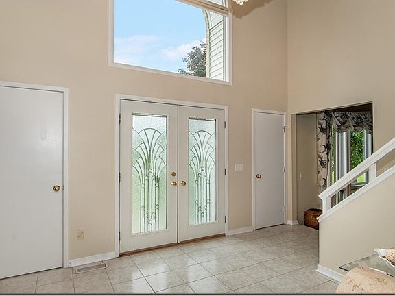 3rd image of 6713 Ayleshire Dr