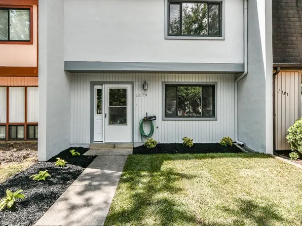 1179 Dublin Pl, Herndon, VA 20170
