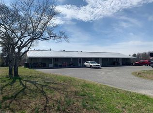 670 Dixie Club Rd, Winston Salem, NC 27107