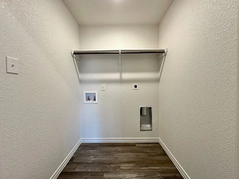 234B Dolphin Dr — Photo 32