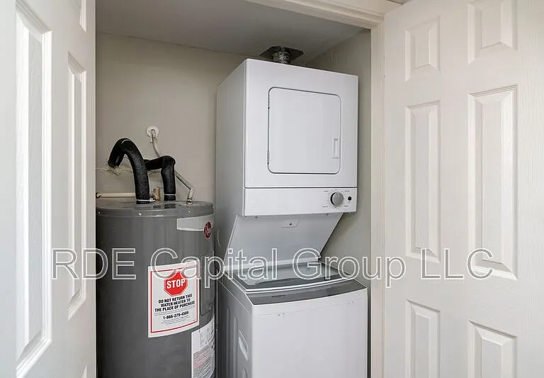 8045 W Elizabeth Ln #223 — Photo 16