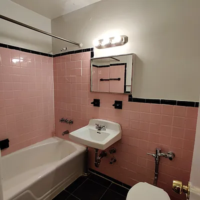 Rented by New York Residence | media 27