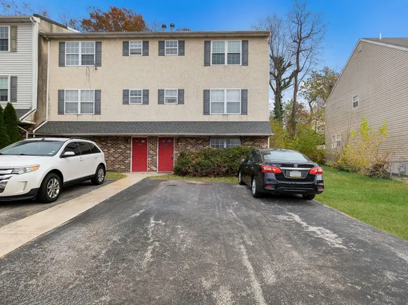 212 Elmwood Ave #212, Woodlyn, PA 19094