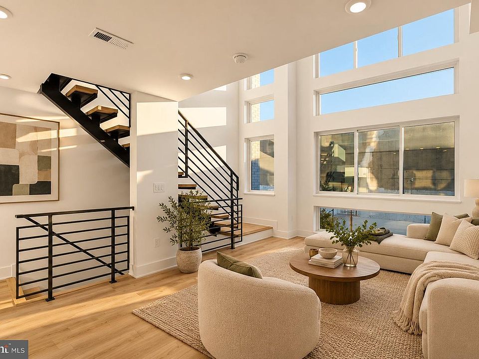 1st image of 2615 E Boston St #2