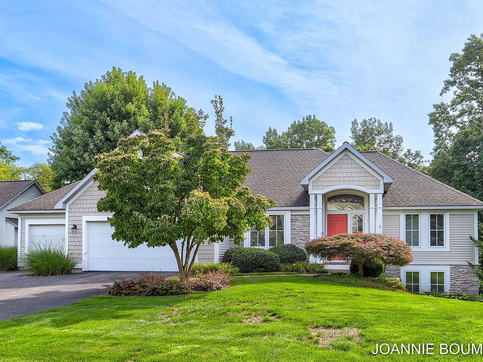 1st image of 457 Highbanks Ct