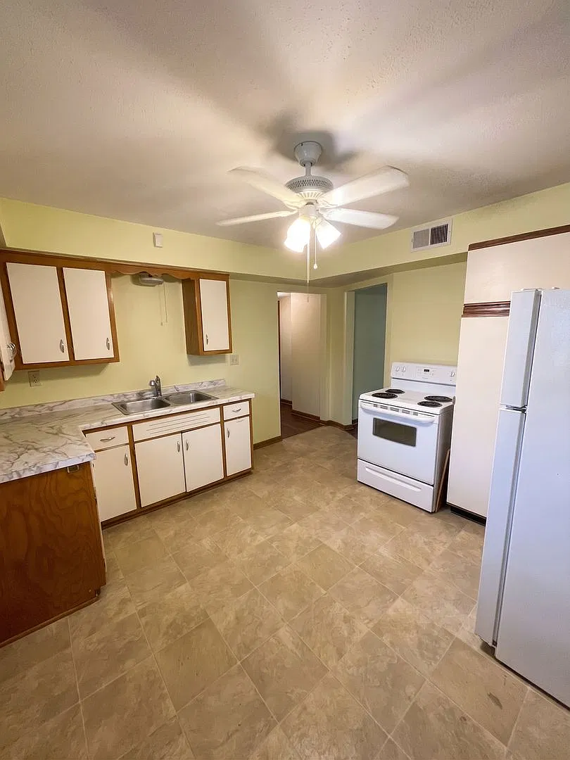 4201 W Morgan Ave — Photo 2