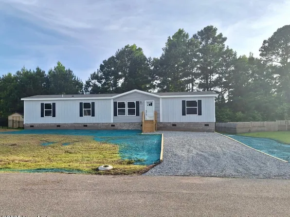 1879 Rolling Green Drive, Supply, NC 28462