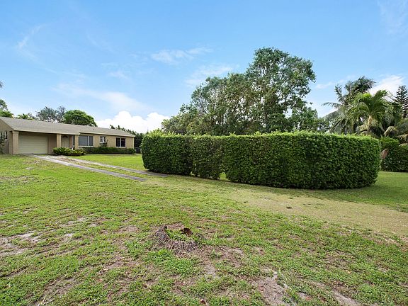 3rd image of 230 Jackson Dr
