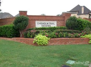 2128 Farrington Ln, Hurst, TX 76054