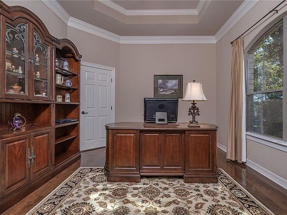 5th image of 236 Oak Branch Dr
