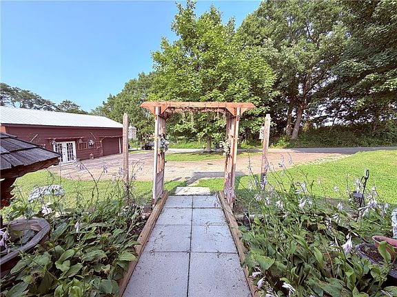 5th image of 229 Gans Hill School Rd