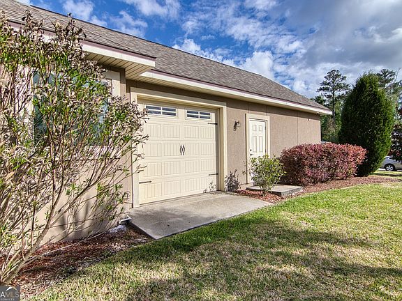 3rd image of 230 Fiddlers Cove Dr