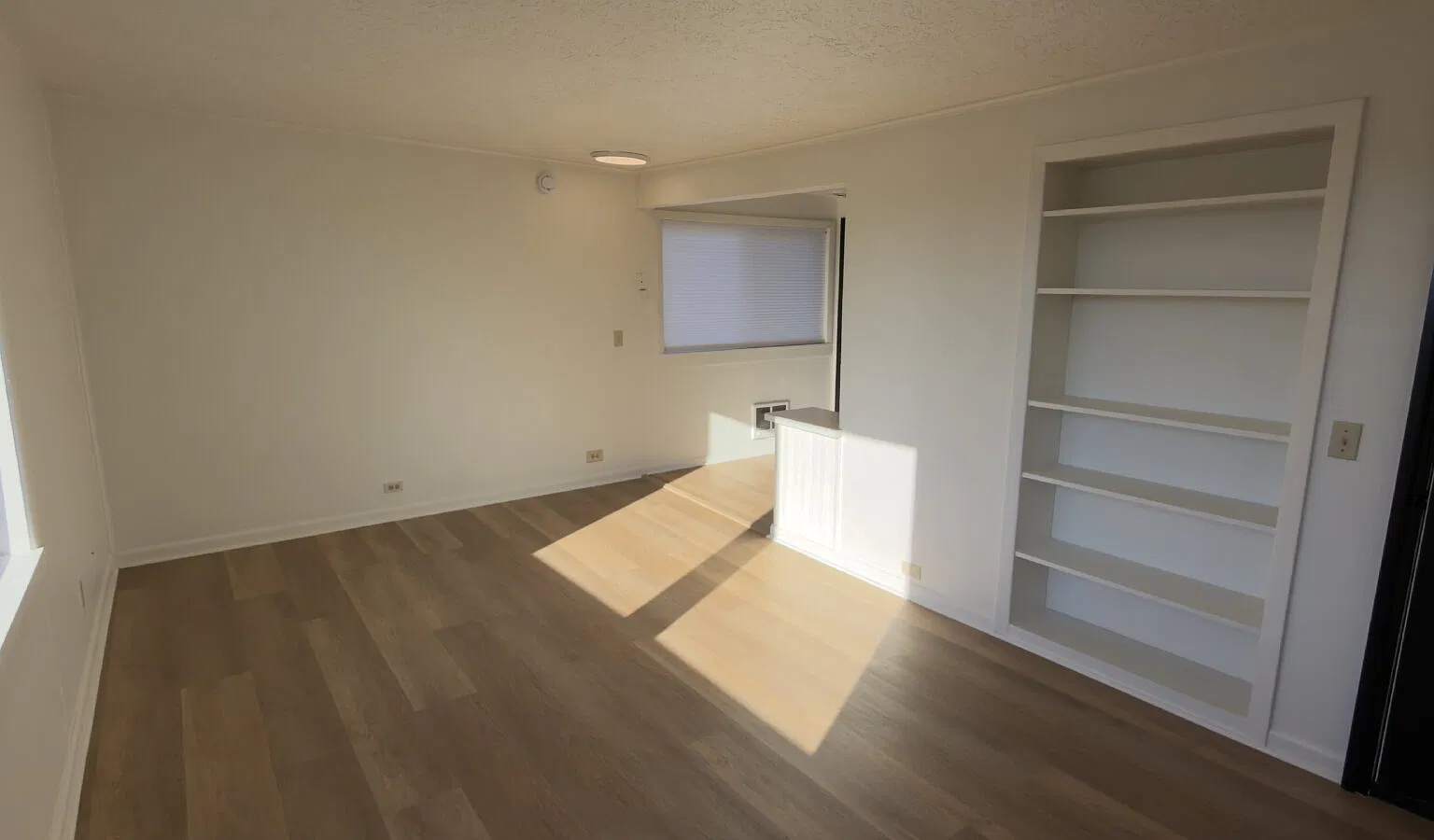 1 bed, 1.0 bath, 500 sqft, $1,495 — Photo 2