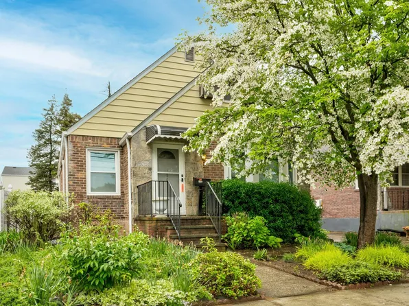 136 N 5th Street, New Hyde Park, NY 11040