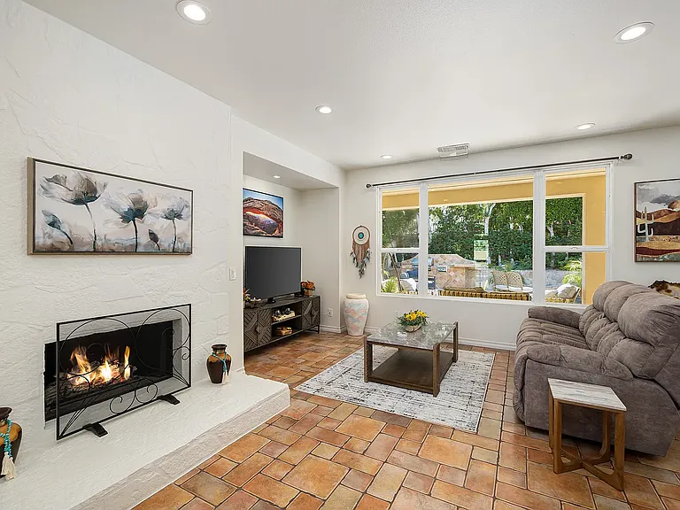 60755 Living Stone Dr — Photo 31
