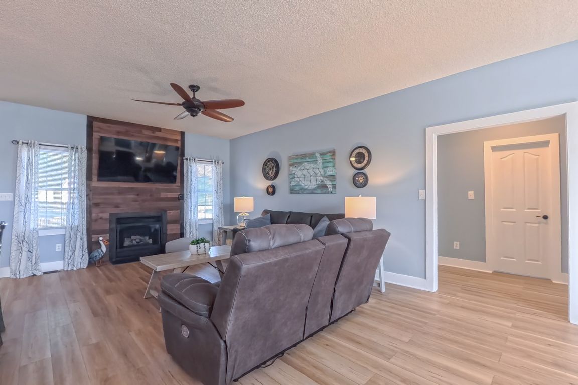 next background image