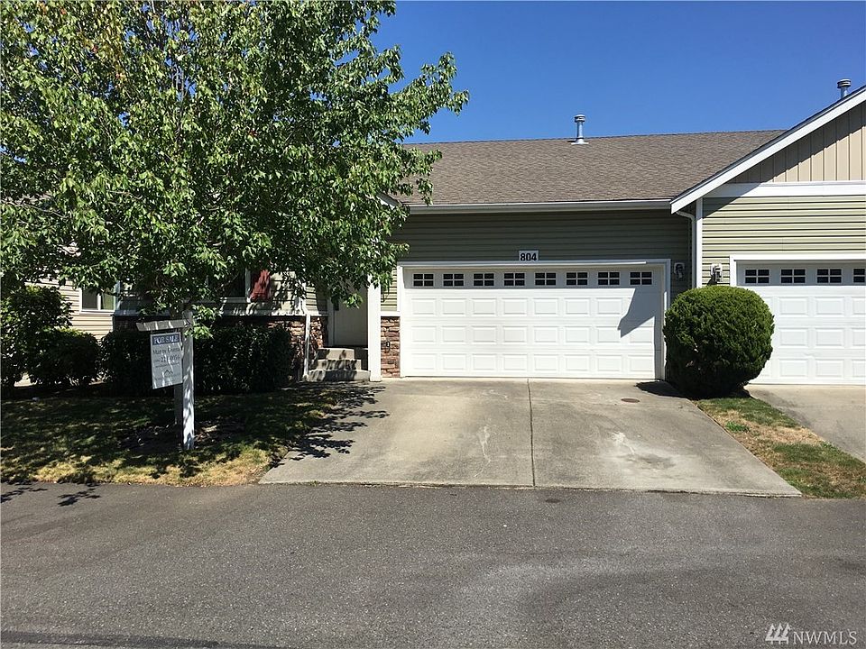 1st image of 804 10th St SE #2