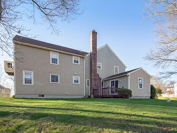 5th image of 10 Oak Bluff Cir