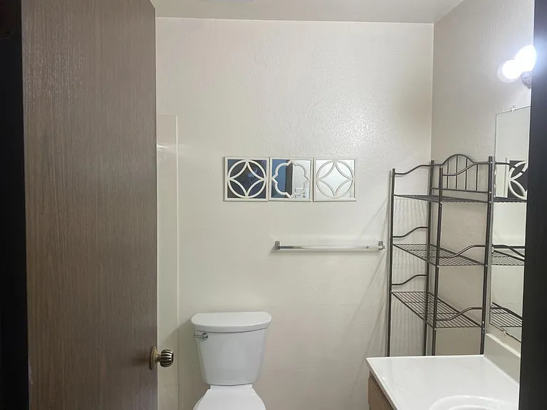 81 Camelot Ct — Photo 12