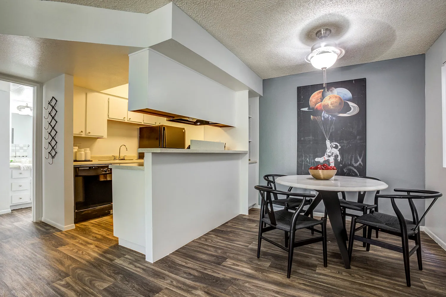 Stonybrook Apartments — Photo 3