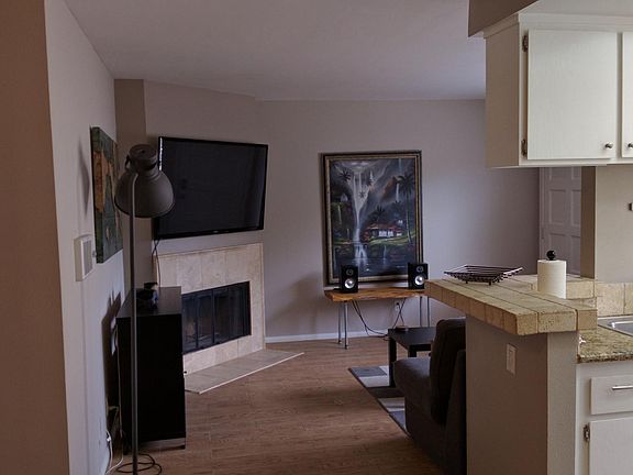3rd image of 1636 Meade Ave Unit 6