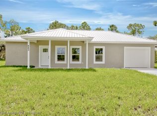 443 Apple Blossom Ct, Lake Placid, FL 33852